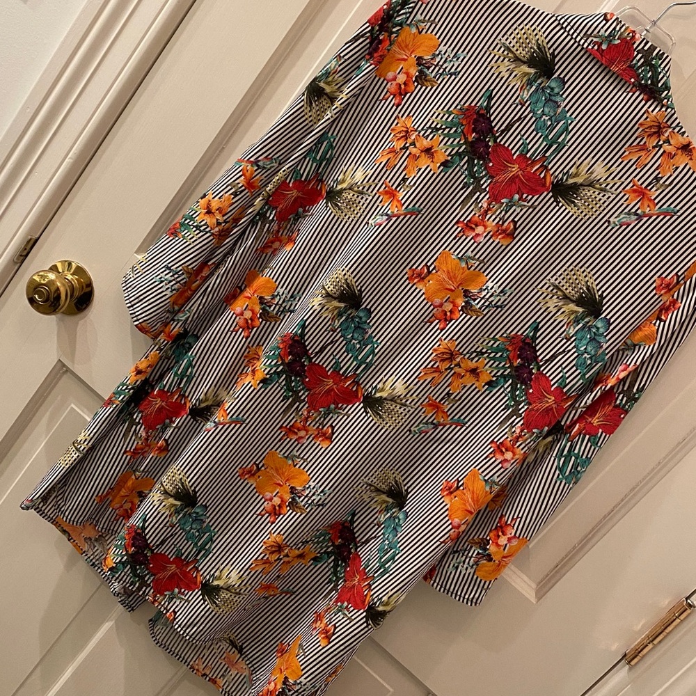 🎉Host Pick🎉 Chico's Multicolor Floral Striped Tunic - Picture 10 of 12